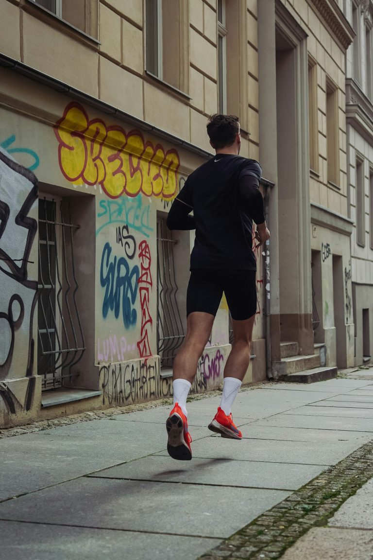 Tempo Run: saiba o que é, para que serve e como fazer esse treino