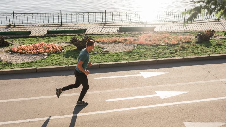 Trash miles: o que são os “quilômetros inúteis” e como evitar esse erro no treinamento