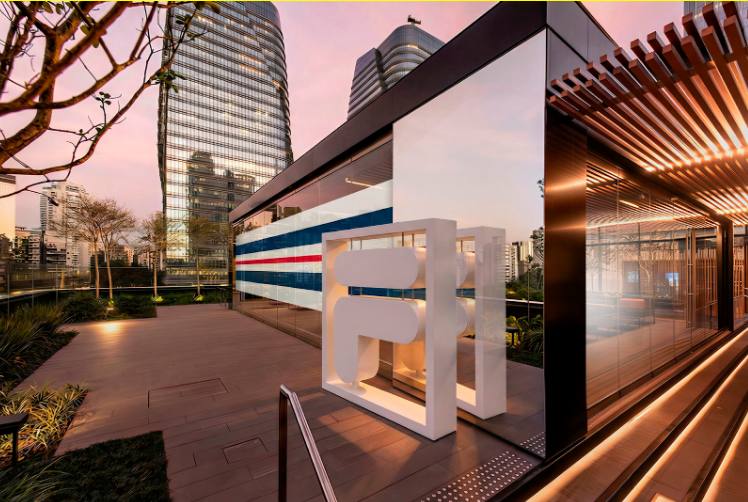 Fila aposta em experiência imersiva para corredores em São Paulo