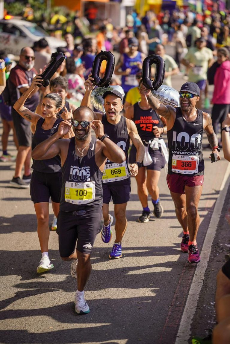 100 km na SP City: ele celebrou sua centésima maratona correndo por São Paulo