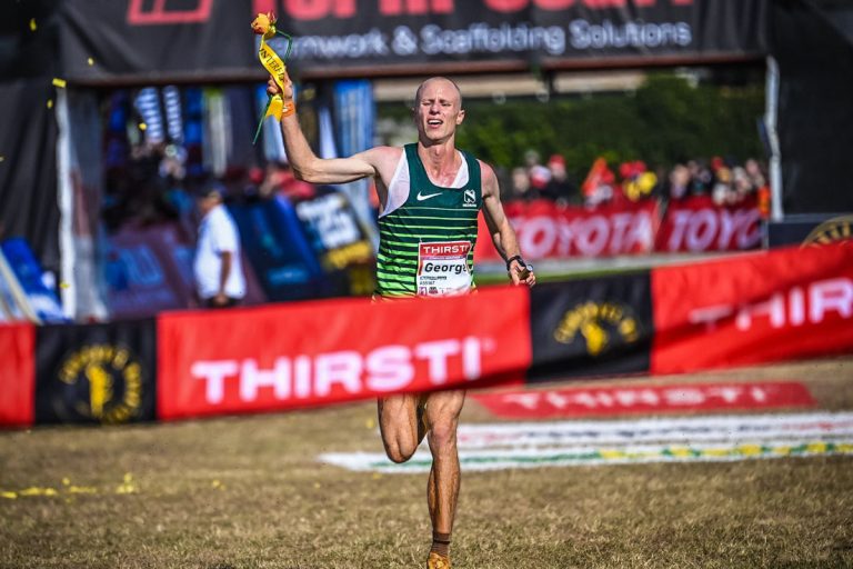 Comrades Marathon tem recordes históricos em edição dominada por sul-africanos