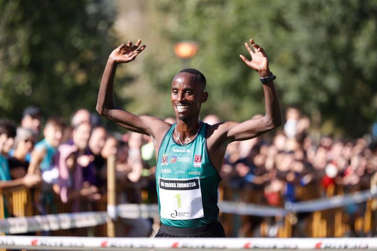Kwizera corre 10 km em 26min01s em Madri, mas marca não vale como recorde mundial