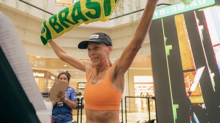 Brasileira corre 866 km em uma semana e quebra recorde mundial em esteira