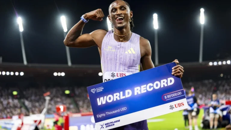 Alison dos Santos quebra recorde mundial dos 400 m com barreiras