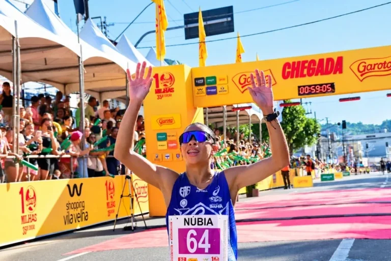 Núbia de Oliveira vence Dez Milhas Garoto pelo segundo ano seguido